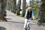 Bergen 19 april 2021
Sonja Bakker fietst op haar mountainbike naar huis