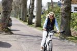 Bergen 19 april 2021
Sonja Bakker fietst op haar mountainbike naar huis