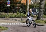 Bergen 19 april 2021
Sonja Bakker fietst op haar mountainbike naar huis