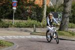 Bergen 19 april 2021
Sonja Bakker fietst op haar mountainbike naar huis