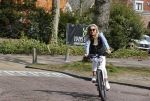 Bergen 19 april 2021
Sonja Bakker fietst op haar mountainbike naar huis