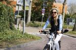 Bergen 19 april 2021
Sonja Bakker fietst op haar mountainbike naar huis