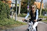 Bergen 19 april 2021
Sonja Bakker fietst op haar mountainbike naar huis