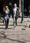 Amsterdam 17 april 2021
Stephanie Tency en haar vriend Mark op straat in Amsterdam zuid.