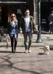 Amsterdam 17 april 2021
Stephanie Tency en haar vriend Mark op straat in Amsterdam zuid.
