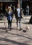 Amsterdam 17 april 2021
Stephanie Tency en haar vriend Mark op straat in Amsterdam zuid.