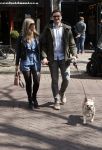 Amsterdam 17 april 2021
Stephanie Tency en haar vriend Mark op straat in Amsterdam zuid.
