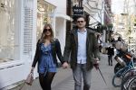 Amsterdam 17 april 2021
Stephanie Tency en haar vriend Mark op straat in Amsterdam zuid.