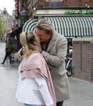 Amsterdam 15 mei 2021
Thomas Berge met zijn nieuwe vriendin Elianne Zweipfenning in het centrum van Amsterdam.