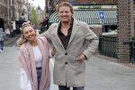 Amsterdam 15 mei 2021
Thomas Berge met zijn nieuwe vriendin Elianne Zweipfenning in het centrum van Amsterdam.