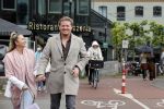 Amsterdam 15 mei 2021
Thomas Berge met zijn nieuwe vriendin Elianne Zweipfenning in het centrum van Amsterdam.