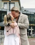 Amsterdam 15 mei 2021
Thomas Berge met zijn nieuwe vriendin Elianne Zweipfenning in het centrum van Amsterdam.