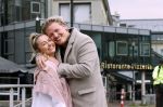 Amsterdam 15 mei 2021
Thomas Berge met zijn nieuwe vriendin Elianne Zweipfenning in het centrum van Amsterdam.