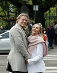 Amsterdam 15 mei 2021
Thomas Berge met zijn nieuwe vriendin Elianne Zweipfenning in het centrum van Amsterdam.