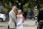 Amsterdam 15 mei 2021
Thomas Berge met zijn nieuwe vriendin Elianne Zweipfenning in het centrum van Amsterdam.