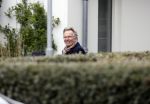 Amsterdam / Huizen 8 april 2021
Tom Egbers en janke Dekker verhuizen van Amsterdam naarHuizen . Een verhuisbedrijf verzorgt de verhuizing van het oude naar nieuwe huis.