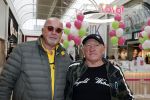 Amstelveen 27 mei 2021
Opening Yoyo tea bar van Rachel Hazes in winkelcentrum Amstelveen.
Andre Hazes zijn vriendinSarah v Soelen en haar ouders zijn ook aanwezig. Wilem v Boxtel en Joop Kruis