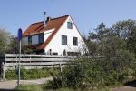 Bergen aan zee 12 mei 2021
Huis van Youp v t Hek en zijn vrouw Debbie Petter