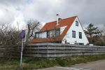 Bergen 19 april 2021
Youp v t Hek en zijn vrouw Debbie Petter wonen een groot gedeelte van het jaar in hun huis in Bergen