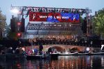 Amsterdam 5 mei 2022
5 mei concert op de amstel bij Carre met oa aanwezig Koning Willem Alexander en Koningin Maxima .