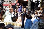 Maastricht 27 april 2022
Koningsdag wordt dit jaar in Maastricht gevierd . Aanwezig Koning Willem Alexander Koningin Maxima Prinses Amalia Prinses Alexia Prinses Ariane Prins Constantijn Prinses Laurentien Prins Maurits Prinses Marilene Prins Bernhard Prinses Annette Prins Floris Prinses Aimee Prins Pieter Christiaan en Prinses Annette. Andre Rieu