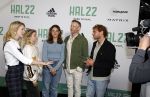 Utrecht 24 april 2022
Opening hal 22.        ( Padel bowling fitness en squash)
De eigenaren zijn Marco v Basten Frank Rijkaard Parry Overeem Barry Atsma en Edwin Oosterlaar. Barry kwam met zijn partner Noortje Herlaar en zijn 2 dochters. Ook zijn vader was erbij . Die werd die dag 80 jaar oud.