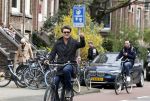 Amsterdam 12 april 2022
Beau v Erven Dorens op de fiets in Amsterdam zuid