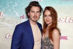Amsterdam 20 april 2022
Premiere Costa in Tuschinski. Castleden oa , Katja Schuurman Abbey Hoes Soy Kroon Stephanie v Eer Oscar Aerts Sinan Eroglu Roeland Fernhout Tina de Bruin en Lisa Zweerman . De regisseur is Jon Karhaus en Diederik Jekel heeft het script geschreven.  Bertrie Wierenga en Dorian Bindels