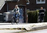 Amsterdam 6 mei 2022
De ouders van Bridget Maasland op de fiets in Amsterdam zuid