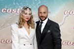 Amsterdam 20 april 2022
Premiere Costa in Tuschinski. Castleden oa , Katja Schuurman Abbey Hoes Soy Kroon Stephanie v Eer Oscar Aerts Sinan Eroglu Roeland Fernhout Tina de Bruin en Lisa Zweerman . De regisseur is Jon Karhaus en Diederik Jekel heeft het script geschreven. Jon en Carolien Spoor