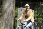 Amsterdam 10 mei 2022
Chris Zegers op de fiets in Amsterdam.
