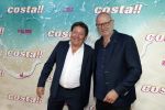 Amsterdam 20 april 2022
Premiere Costa in Tuschinski. Castleden oa , Katja Schuurman Abbey Hoes Soy Kroon Stephanie v Eer Oscar Aerts Sinan Eroglu Roeland Fernhout Tina de Bruin en Lisa Zweerman . De regisseur is Jon Karhaus en Diederik Jekel heeft het script geschreven. Colin Endemol met collega