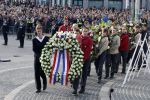 Amsterdam 4 m2i 2022
Dodenherdenking op de dam . Aanwezig oa Koning Willem Alexander Koningin Maxima Mark Rutte en burgemeester Femke Halsema .