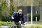 Amsterdam 15 april 2022
Dolf Jansen op zijn fiets in Amsterdam zuid