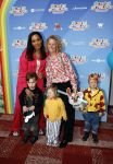 Amsterdam 1 mei 2022
Premiere 2 kleine kleutertjes bedacht door Jan Smit .
Dyantha Brooks met zoon en met een vriendin