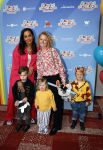Amsterdam 1 mei 2022
Premiere 2 kleine kleutertjes bedacht door Jan Smit .
Dyantha Brooks met zoon en met een vriendin