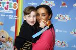 Amsterdam 1 mei 2022
Premiere 2 kleine kleutertjes bedacht door Jan Smit .
Dyantha Brooks met zoon en met een vriendin