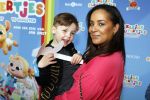 Amsterdam 1 mei 2022
Premiere 2 kleine kleutertjes bedacht door Jan Smit .
Dyantha Brooks met zoon en met een vriendin