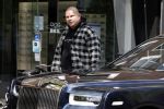 Amsterdam 23 april 2022
Amanda Balk met haar nieuwe vriend Edward den Hollander in Amsterdam bij Ferilli. Ze kwamen aanrijden met zijn Rolls Royce