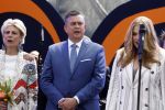 Maastricht 27 april 2022
Koningsdag wordt dit jaar in Maastricht gevierd . Aanwezig Koning Willem Alexander Koningin Maxima Prinses Amalia Prinses Alexia Prinses Ariane Prins Constantijn Prinses Laurentien Prins Maurits Prinses Marilene Prins Bernhard Prinses Annette Prins Floris Prinses Aimee Prins Pieter Christiaan en Prinses Annette. Emile Roemer
