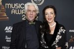 Rotterdam 28 april 2022
Musicalawards gala in Ahoy Rotterdam.
Erik Brey met zijn vrouw Frederique Sluyterman v Loo