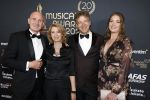 Rotterdam 28 april 2022
Musicalawards gala in Ahoy Rotterdam.
Ernst Bobby en de rest. Gert-Jan van den Ende en partner Caroline van den Ende samen met Erik van Trommel en diens partner
