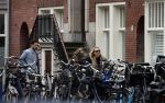Amsterdam 15 april 2022
Eva Jinek met partner op straat in Amsterdam zuid