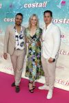 Amsterdam 20 april 2022
Premiere Costa in Tuschinski. Castleden oa , Katja Schuurman Abbey Hoes Soy Kroon Stephanie v Eer Oscar Aerts Sinan Eroglu Roeland Fernhout Tina de Bruin en Lisa Zweerman . De regisseur is Jon Karhaus en Diederik Jekel heeft het script geschreven. Fawrynotsawry