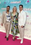 Amsterdam 20 april 2022
Premiere Costa in Tuschinski. Castleden oa , Katja Schuurman Abbey Hoes Soy Kroon Stephanie v Eer Oscar Aerts Sinan Eroglu Roeland Fernhout Tina de Bruin en Lisa Zweerman . De regisseur is Jon Karhaus en Diederik Jekel heeft het script geschreven. Fawrynotsawry