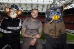 Amsterdam 6 mei 2022
Dave Roelvink met Feevie en DJ Uil in Johan Cruijff arena . dave is verbonden aan FEEV . Feev gaat de wereld van Tickets Hotels en vliegtickets veranderen en het socialer maken . Het leven moet een feestje zijn .