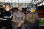 Amsterdam 6 mei 2022
Dave Roelvink met Feevie en DJ Uil in Johan Cruijff arena . dave is verbonden aan FEEV . Feev gaat de wereld van Tickets Hotels en vliegtickets veranderen en het socialer maken . Het leven moet een feestje zijn .