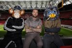 Amsterdam 6 mei 2022
Dave Roelvink met Feevie en DJ Uil in Johan Cruijff arena . dave is verbonden aan FEEV . Feev gaat de wereld van Tickets Hotels en vliegtickets veranderen en het socialer maken . Het leven moet een feestje zijn .