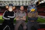 Amsterdam 6 mei 2022
Dave Roelvink met Feevie en DJ Uil in Johan Cruijff arena . dave is verbonden aan FEEV . Feev gaat de wereld van Tickets Hotels en vliegtickets veranderen en het socialer maken . Het leven moet een feestje zijn .