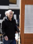 Amsterdam 9 mei 2022
Frans Weisz en zijn vrouw Regina Weisz wandelend door Amsterdam zuid